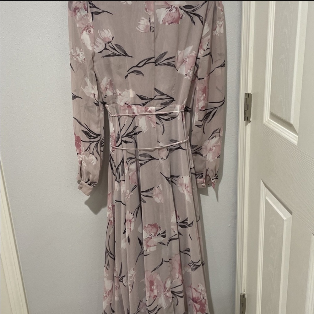 Lulu’s maxi dress - Picture 2 of 3